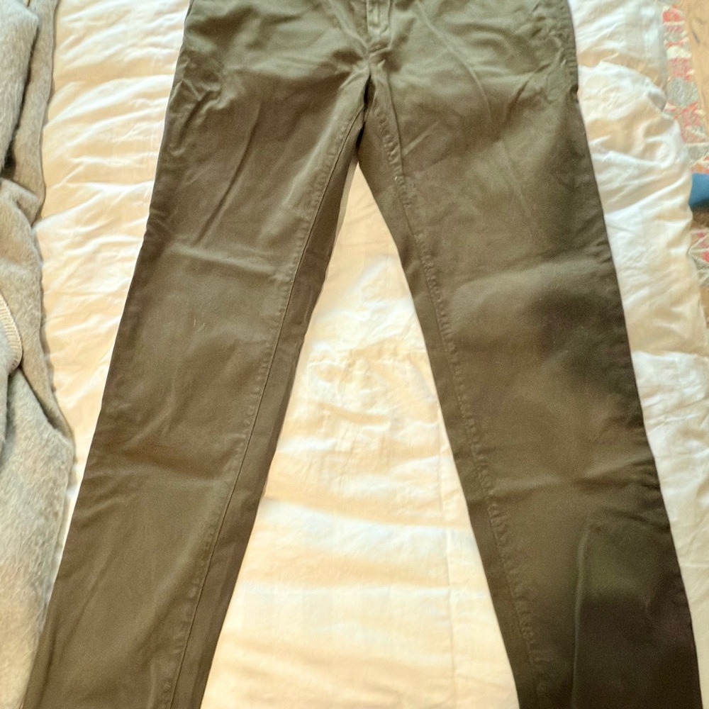 Mango Barna Olive Slim Fit Chinos—EUC